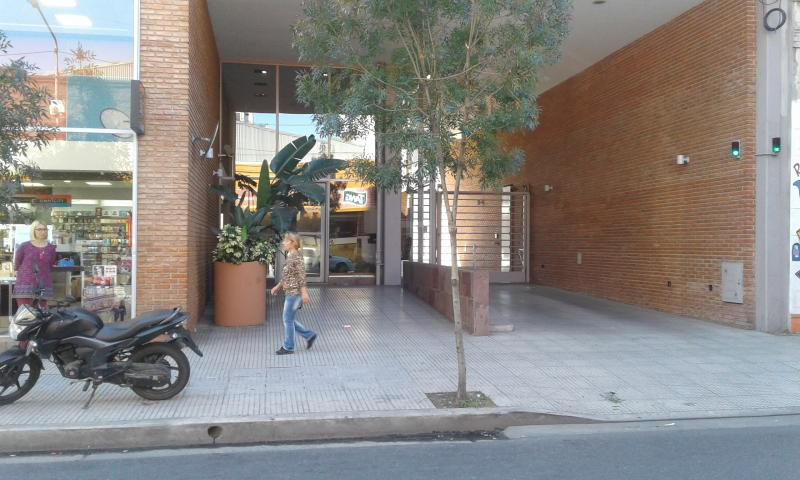 Excelente Departamento en Alquiler, 2 ambientes Morón Centro