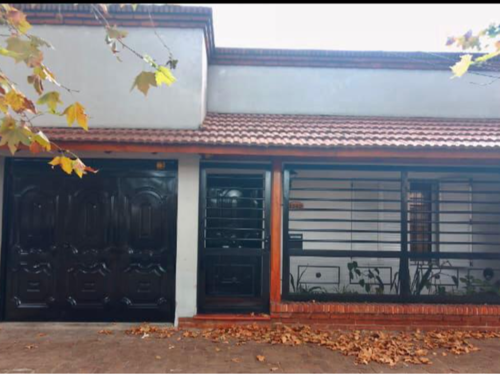 Casa  en Venta de 3 ambientes en Morón