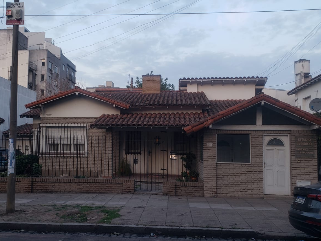 Importante Casa en venta ideal constructor